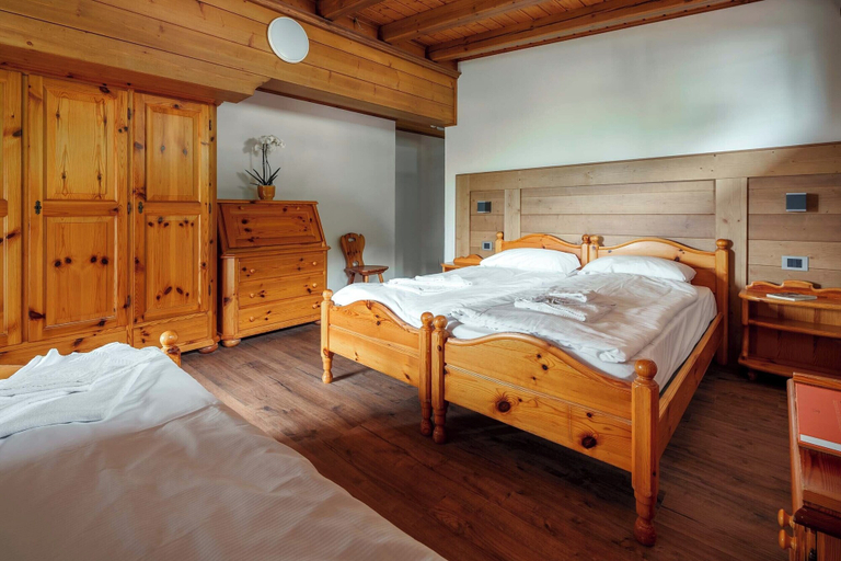 Bedroom 3, Nord Hotel, Belluno