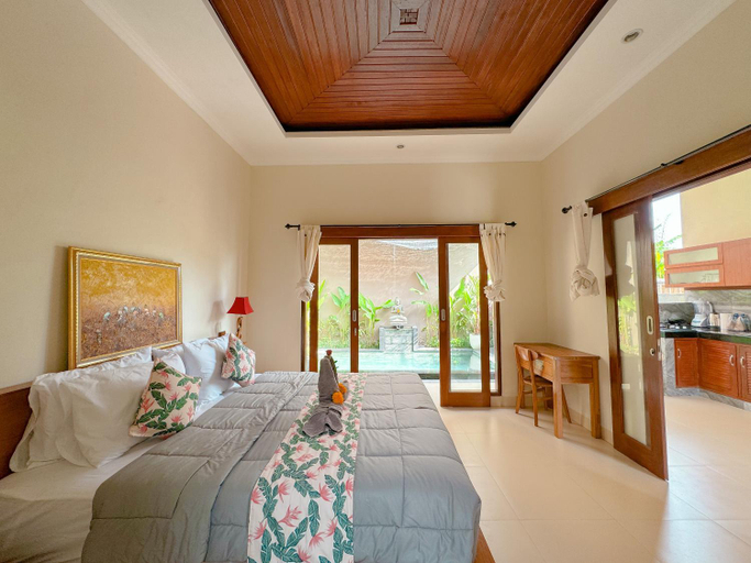 Others 4, Villa magica 2, Gianyar