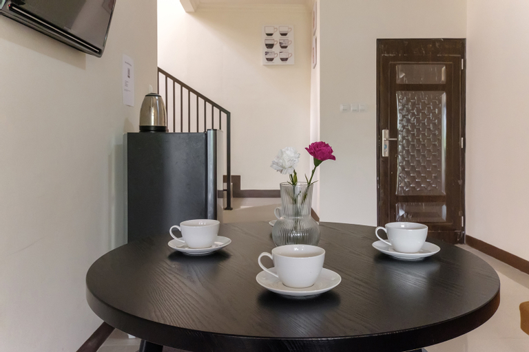 Dining Room 17