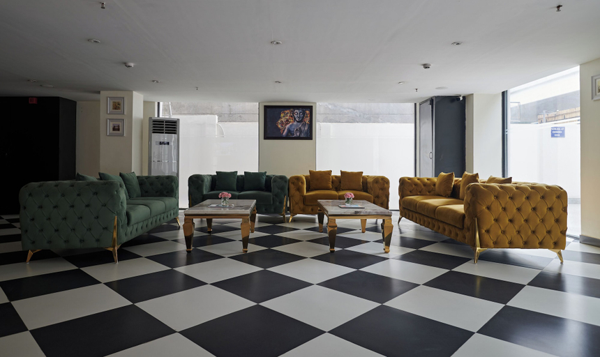 Others 5, Deventure Sarovar Portico Patel Nagar, Delhi