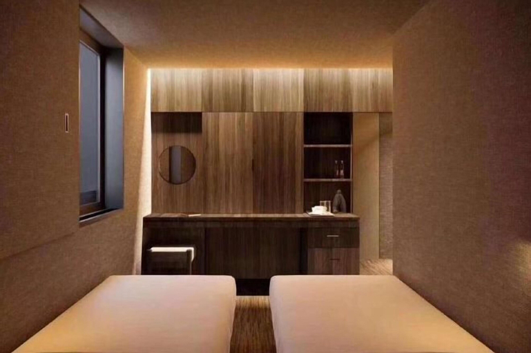 Bedroom 25