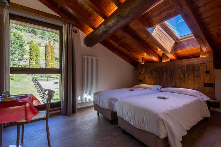 Bedroom 2, Eco Dimora Baltea - Affittacamere al Verde villaggio di Rumiod, Aosta