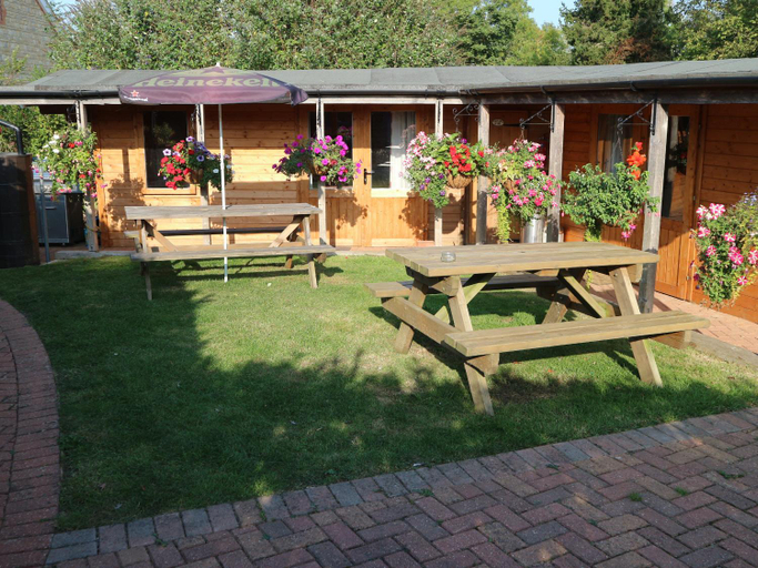 Others 4, Homeside B&B, Northamptonshire