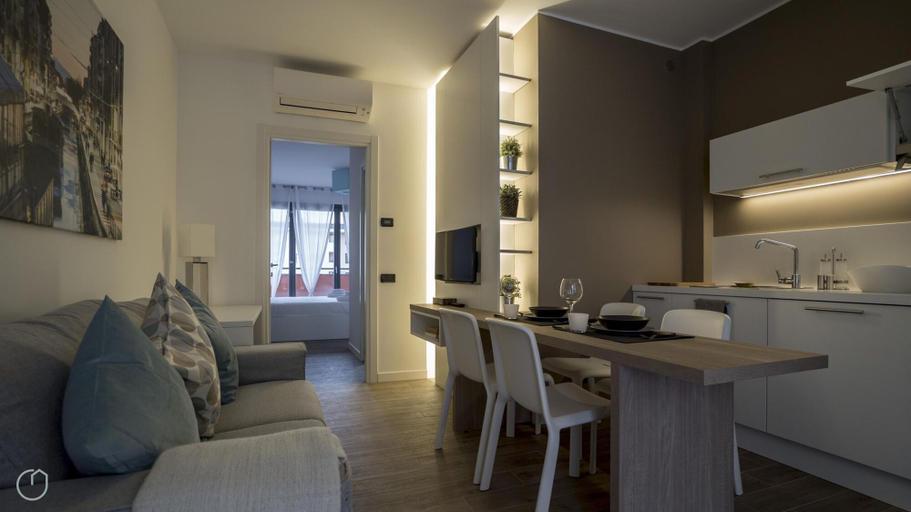 Others 3, Italianway Easy - Marcantonio dal Re 20 A, Milano