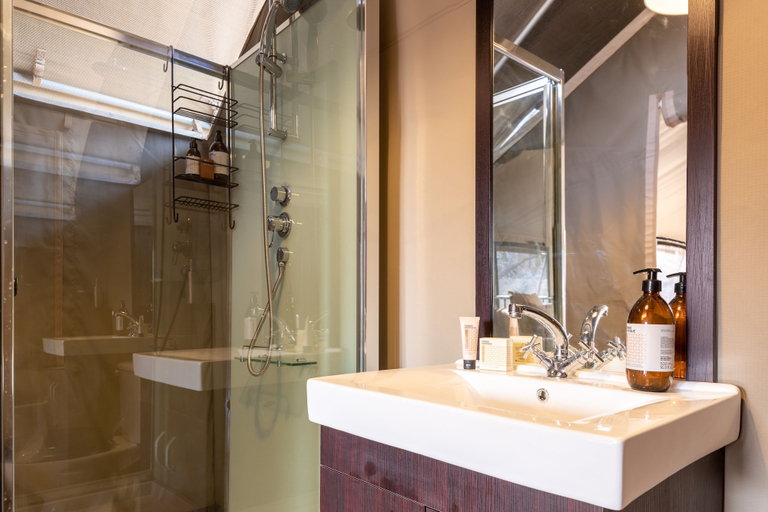 Bathroom 4, Abelana Safari Camp, Mopani