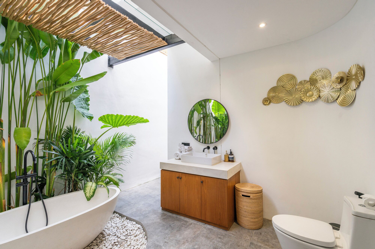 Bathroom 21