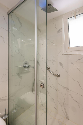 Bathroom 5, Vantaris Palace, Crete