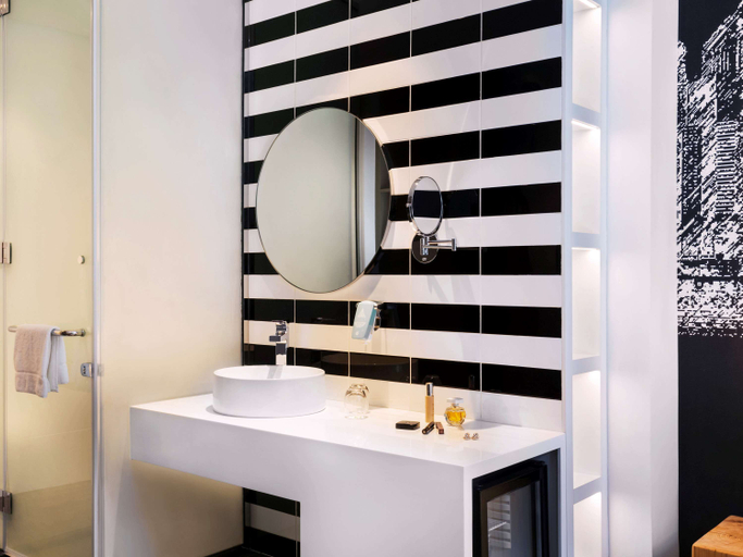 Bathroom 5, ibis Styles Dubai Airport, Dubai