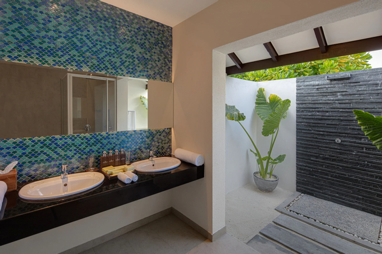 Bathroom 4, Adaaran Select Meedhupparu, Raa Atoll