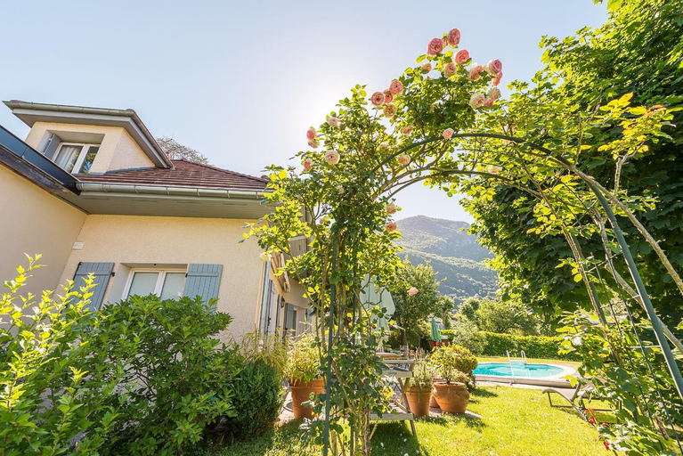 Exterior & Views 1, A pied au lac - Spacieuse Villa de famille 10pers, Piscine Privative by LLA Selections, Haute-Savoie
