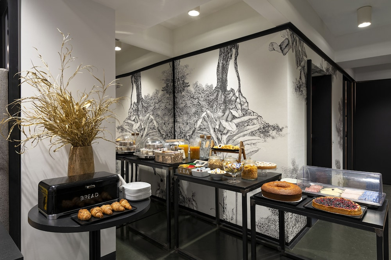 Food & Drinks 5, Coronari Palace, Rome