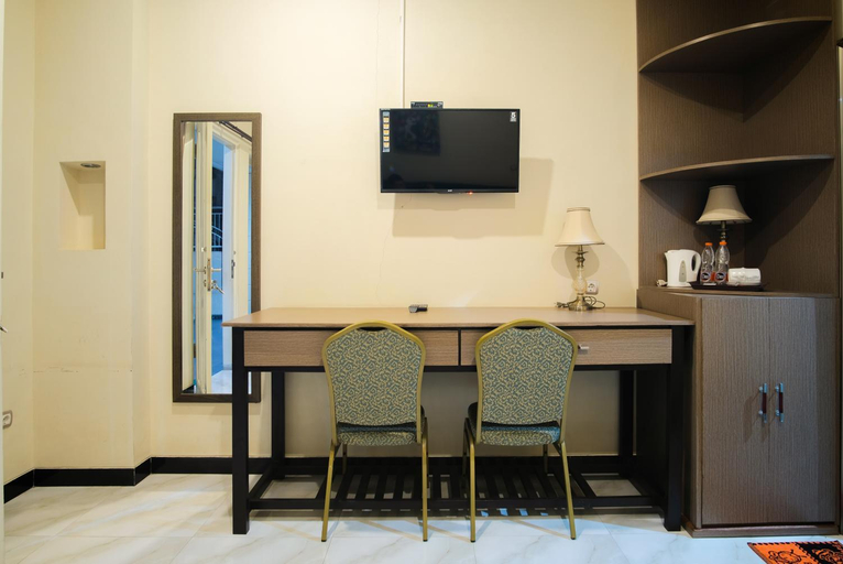 Others 3, D&D Bellevue Guest House, Malang