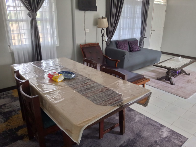 Dining Room 15
