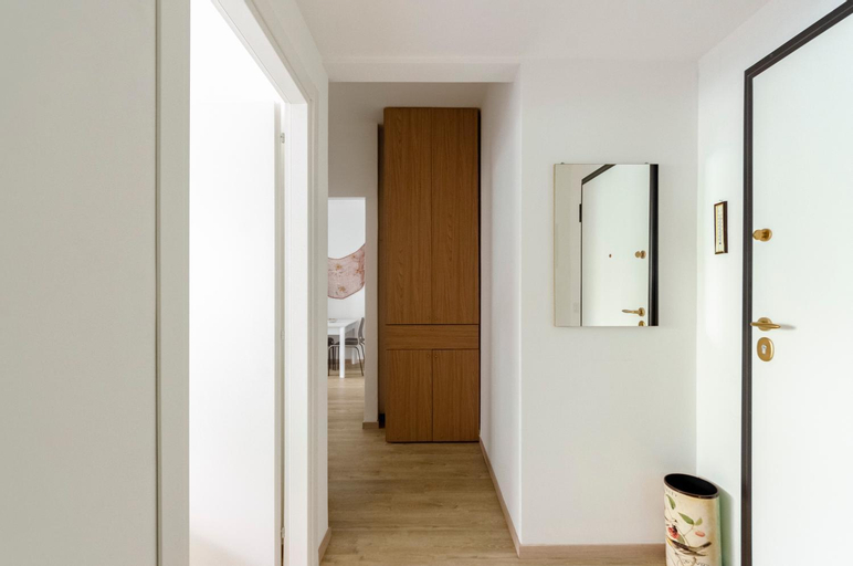 Others 4, JOIVY Banfi’S Apartment, Genova