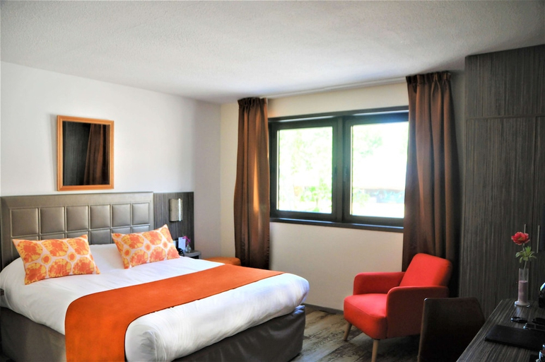 Bedroom 3, Hotel Atrium Arles Centre, Bouches-du-Rhône