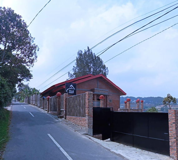 Exterior & Views 22
