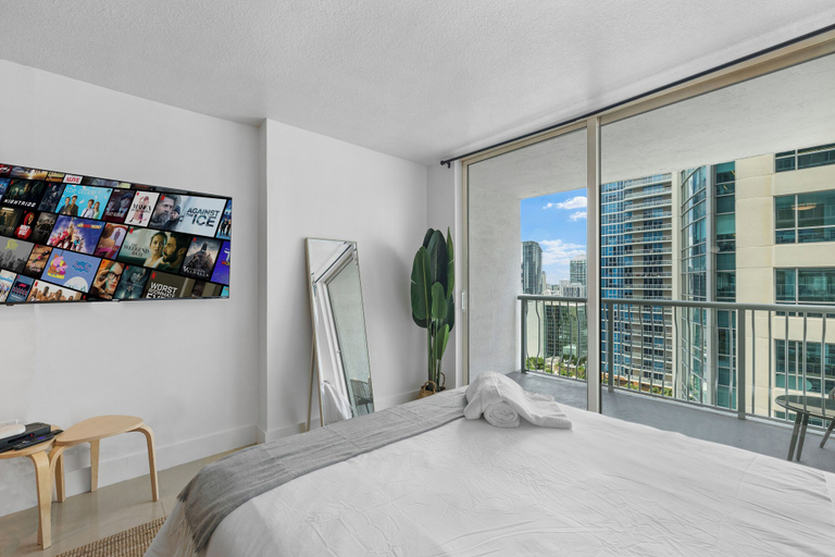 Bedroom 4, Modern Condos Available in Brickell, Miami-Dade