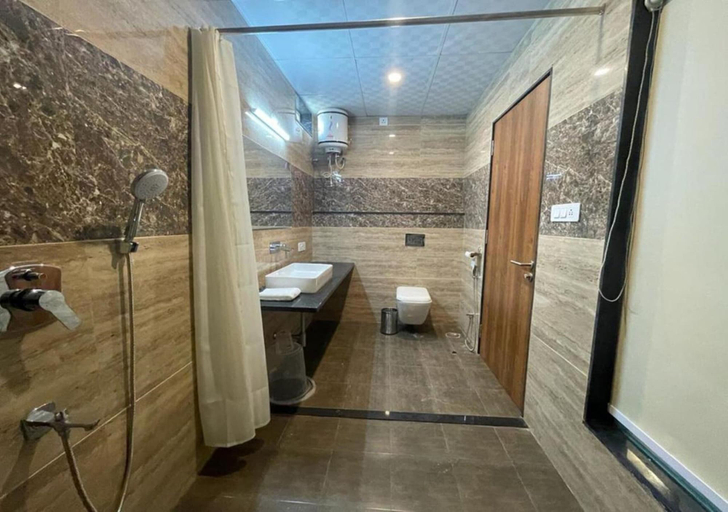 Bathroom, Las Cabanas Resort Pushkar, Ajmer