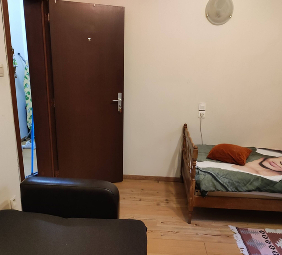 Bedroom 3, Room in B&B - Cozy Room Z2 for two in Brussels, Bruxelles