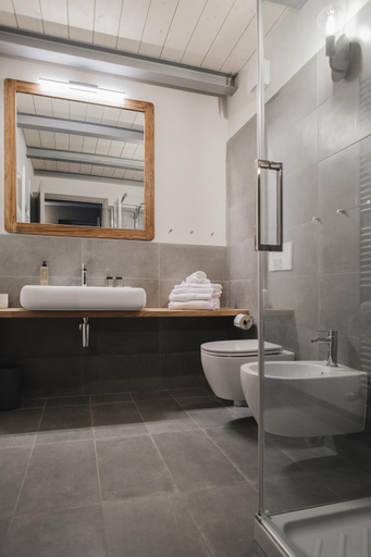 Bathroom 4