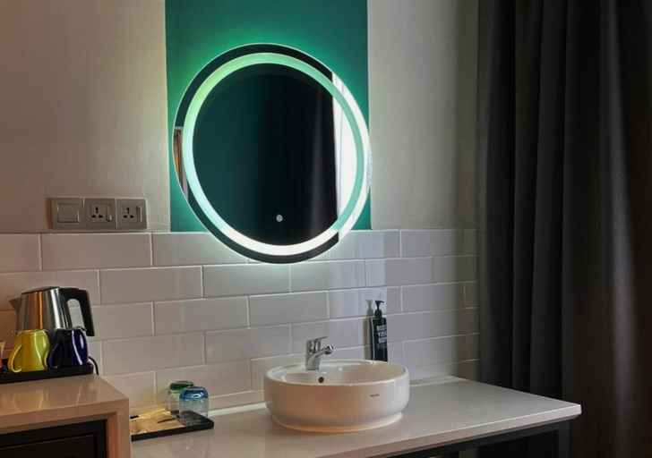 Bathroom 2, ibis Styles Sepang KLIA, Sepang