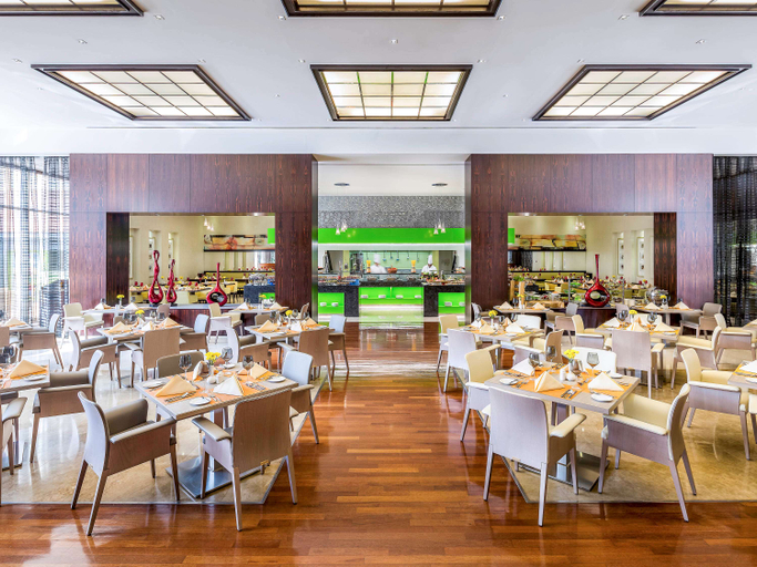 Food & Drinks 5, Novotel World Trade Centre Dubai, Dubai