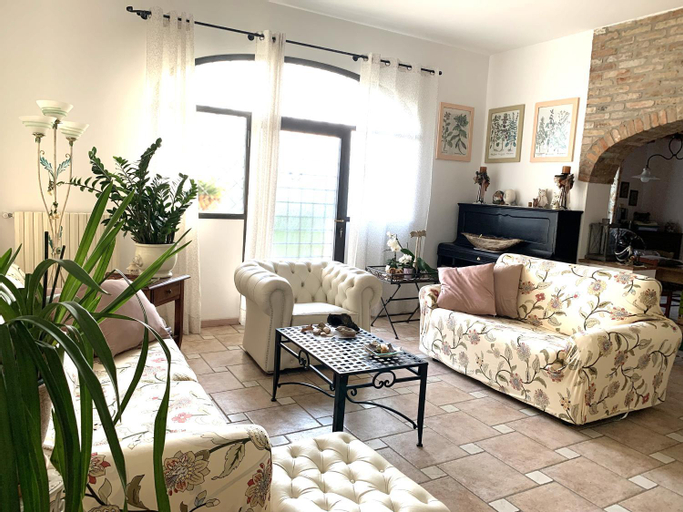 Others 5, Francypi Home, Venezia