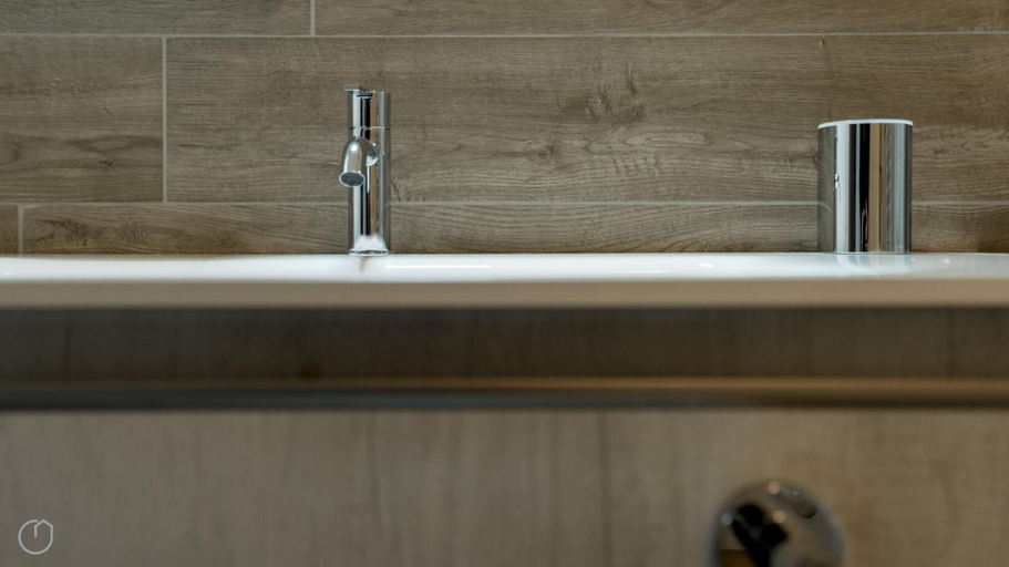 Others 4, Italianway Easy - Marcantonio dal Re 20 A, Milano