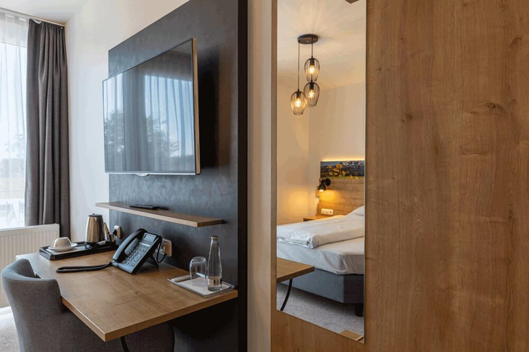 Bedroom 2, MEAT & STAY HOTEL, München