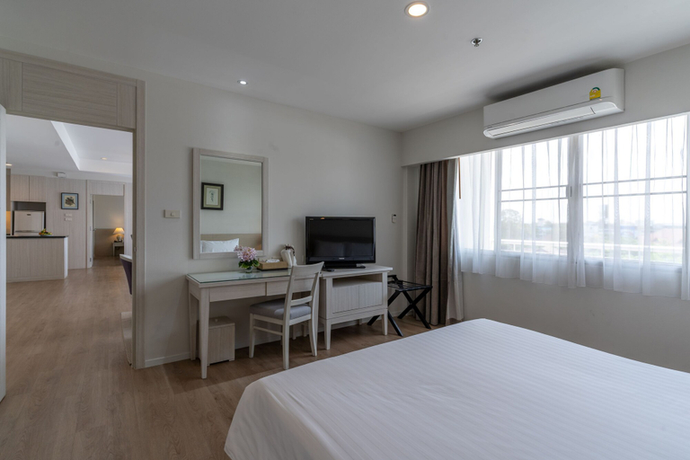 Bedroom 3, Classic Kameo Hotel, Sriracha, Si Racha