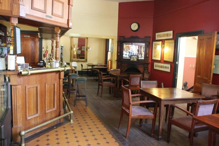 Food & Drinks 4, Mundaring Weir Hotel, Mundaring