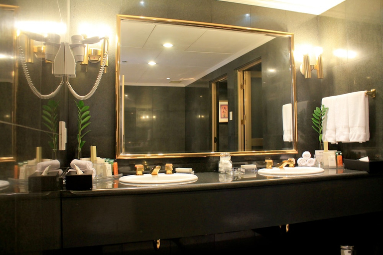 Bathroom 2, HILTON HOTEL COLOMBO, Colombo