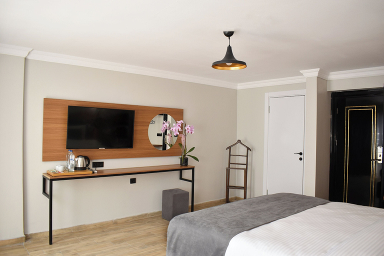 Bedroom 3, Vera Taksim Hotel, Beyoğlu