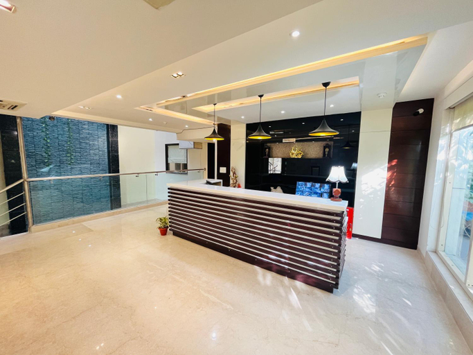 Public Area 3, Hotel Aura IP Grand Karkardooma Metro, Delhi