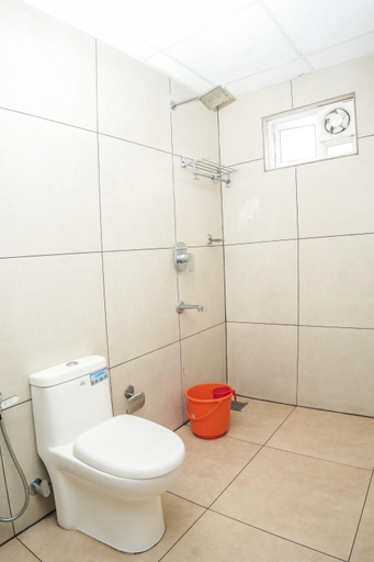 Bathroom 4, HOTEL LETS STAY BY ADDON, Ernakulam