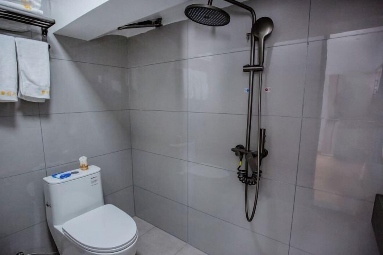 Bathroom 3, Dali Old Time Seaview Inn, Dali Bai