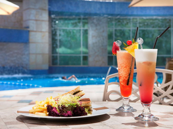 Food & Drinks 4, Swissôtel Al Murooj Dubai, Dubai