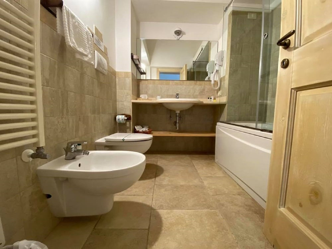 Bathroom, Il Palmento, Bari