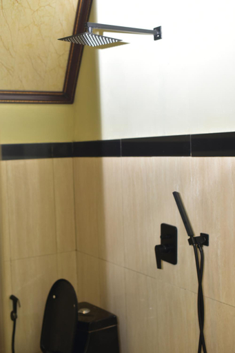 Bathroom 4, Kaliningrat Cottage 1, Lumajang