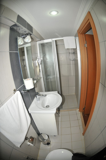 Bathroom 5, Palace Point Hotel, Fatih