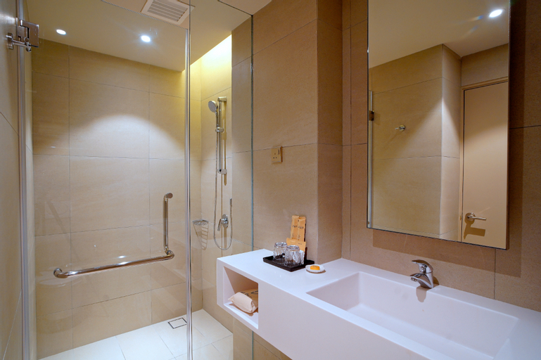 Bathroom 8
