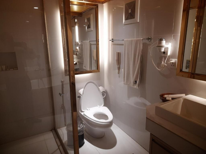 Bathroom 4, Hotel Razmoni Isha Kha International, Dhaka