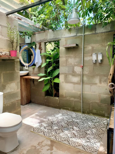 Bathroom 3, La Comarca Guatape, Peñol