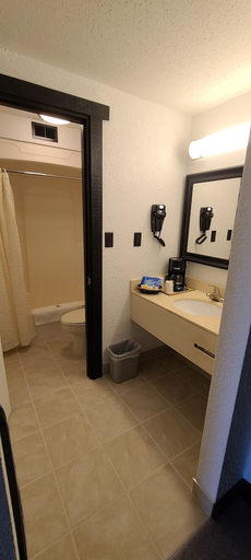 Bathroom 2, Bay Valley Resort & Conference Centre, Bay