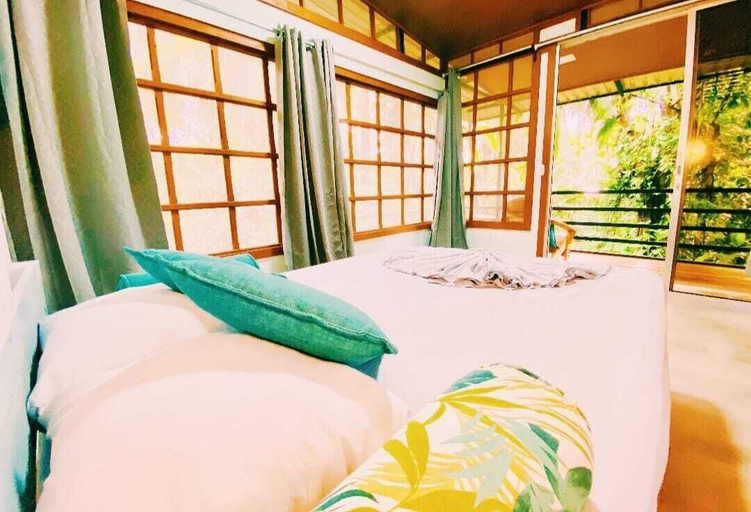 Bedroom, Kinkajoungalows, Osa