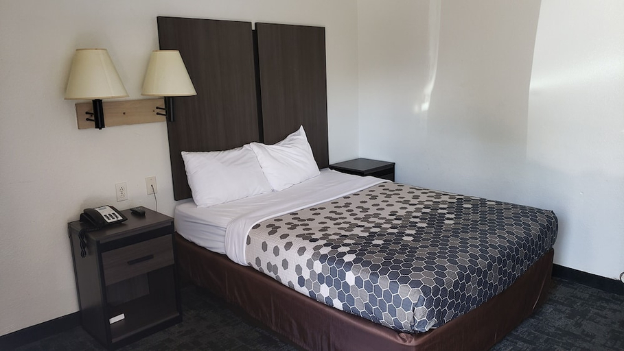 Bedroom 2, Motel6 Jonesboro, AR, Craighead