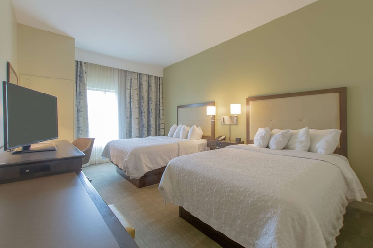 Bedroom 2, Hampton Inn Great Falls, Cascade