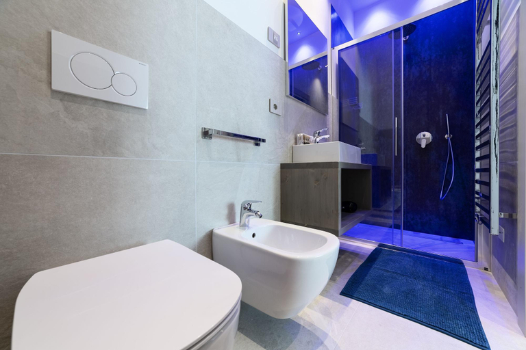 Bathroom 5, Lamasu Lago di Garda W$S, Brescia