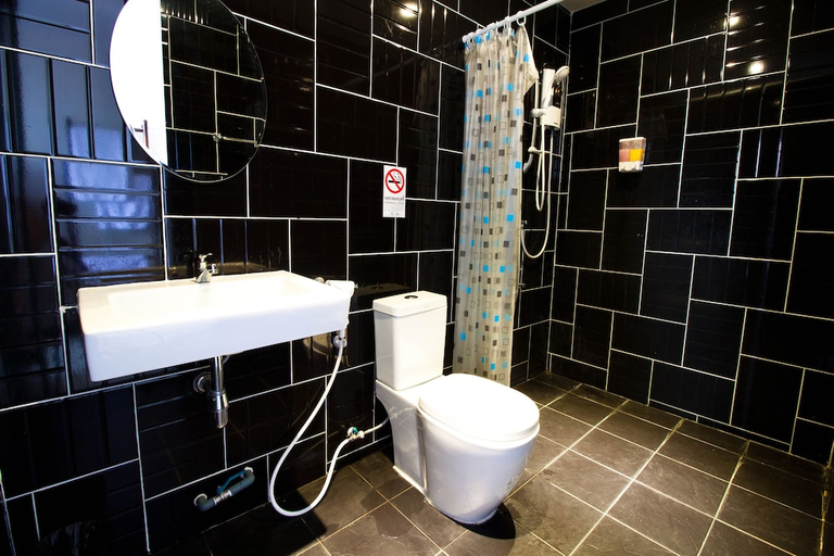 Bathroom 3, 3Laan House, Muang Chiang Mai