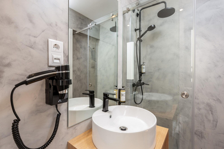 Bathroom 4, Feel Porto Bacchus Townhouse, Porto